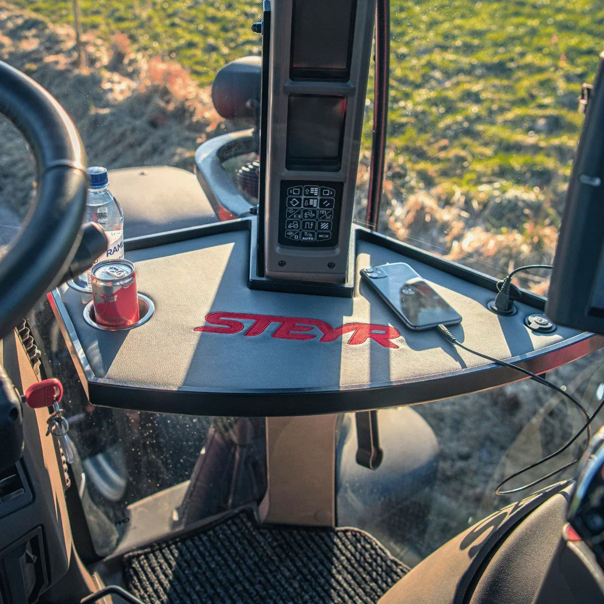 CabTable™ for Steyr 6200-Series
